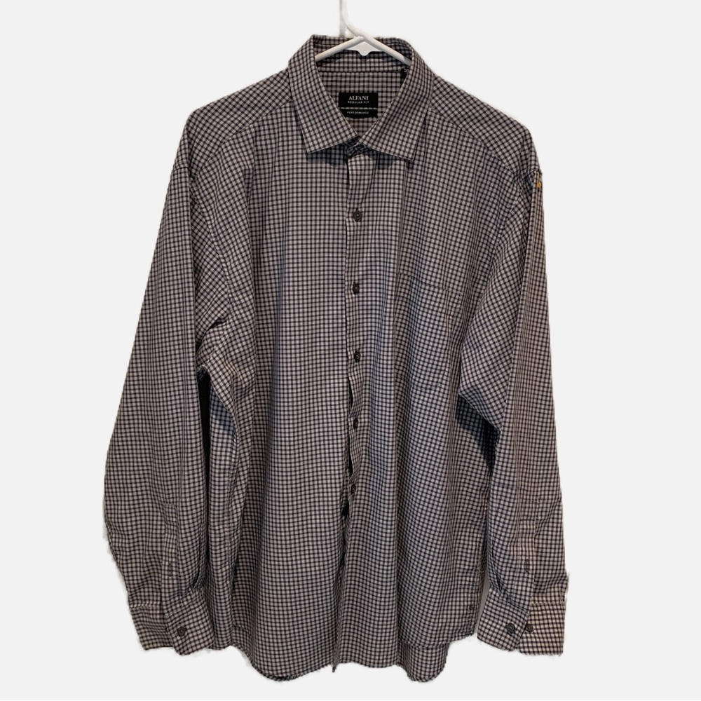 Alfani Long sleeve men’s dress shirt.  Reg fit, Large, button down front.